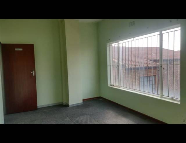 BUSINESS PROPERTY TO RENT IN GILLVIEW